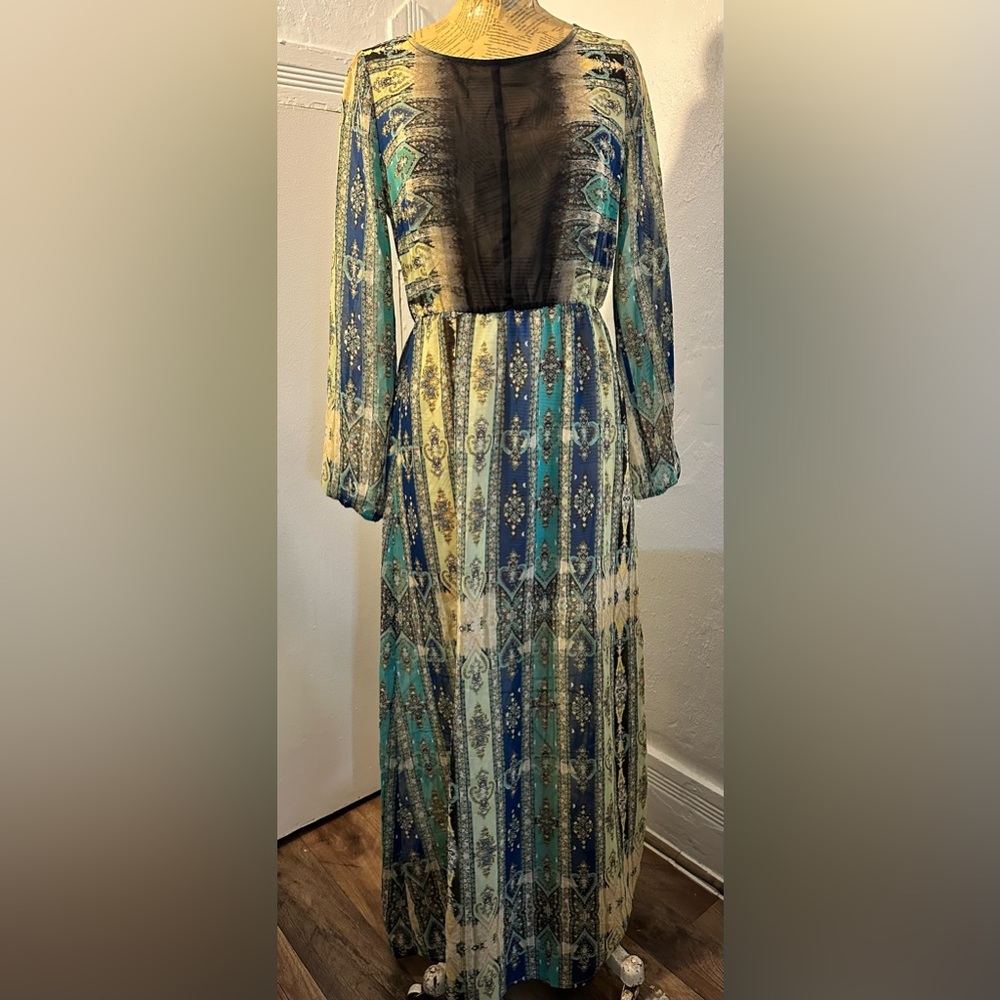Sheer boho maxi dress size M/L 🌹